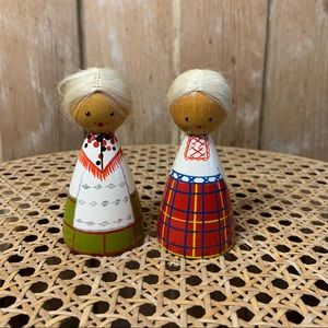 Vintage Estonian wooden folk art dolls by Salvo